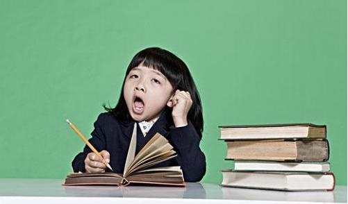 父母如何帮助孩子走出厌学情绪?